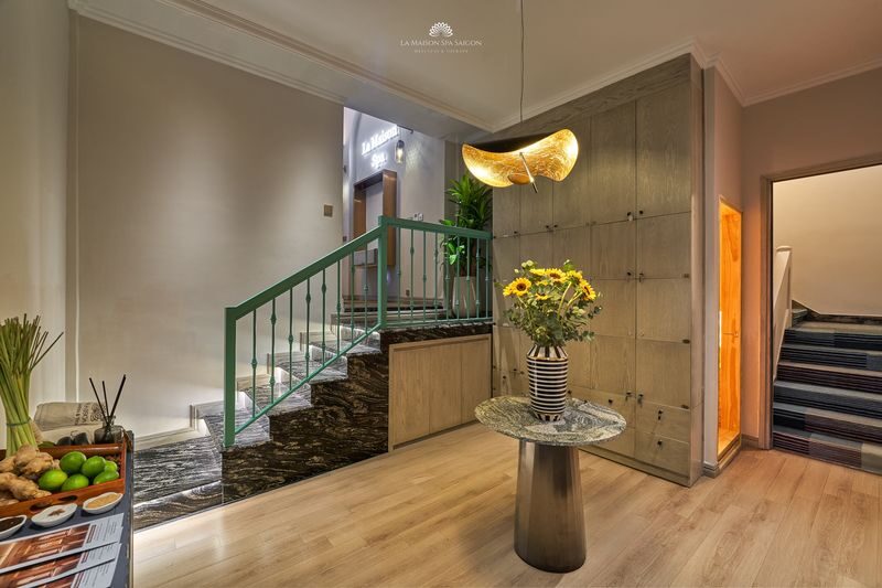 La Maison Saigon Spa: A Tranquil Retreat in the Heart of the City - Choosing between a massage, hair wash and facial