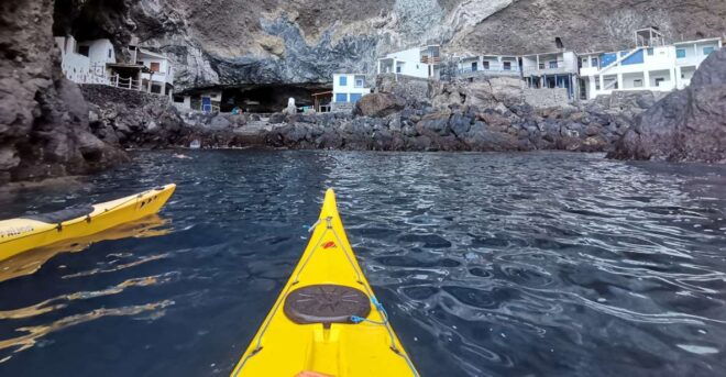 La Palma: Beautiful Cave Sea Kayaking Tour - Review Summary