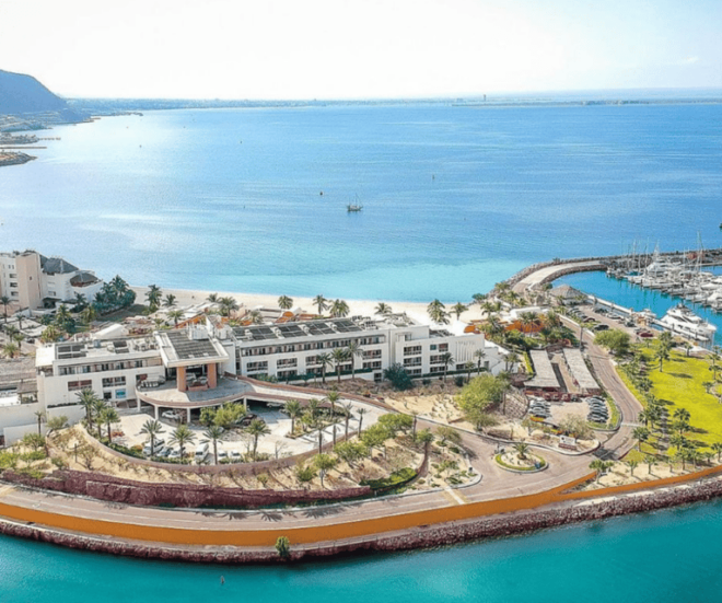 La Paz: Fishing & Hotel Packages in Costa Baja Resort - Expert Fishing Guides and Gear