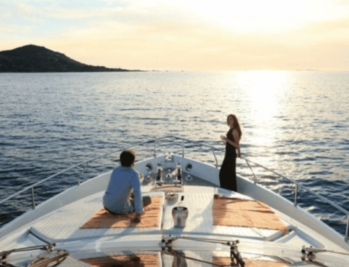 La Paz: Luxury Yacht Charter Experience Ferreti 75 - Luxury Amenities