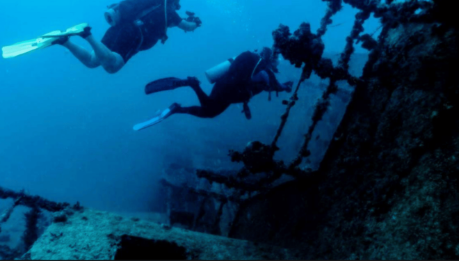 La Paz: Salvatierra Wreck Dive Experience - Dive Package Inclusions and Options