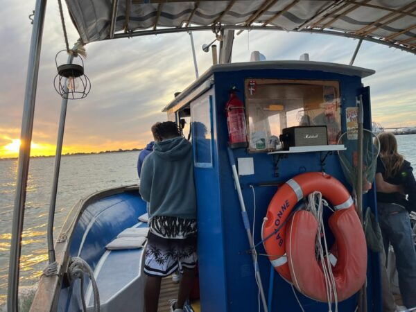 La Rochelle - 2-Hour Chilled Cruise for Friends - Questions You May Have