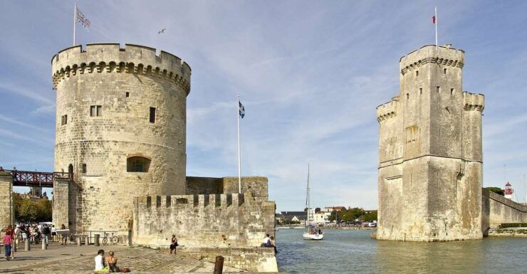 La Rochelle : Birthday Mission Outdoor City Game - Experience Details