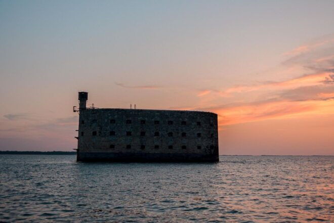 La Rochelle: Fort Boyard at Sunset (2:00) - Cancellation Policy