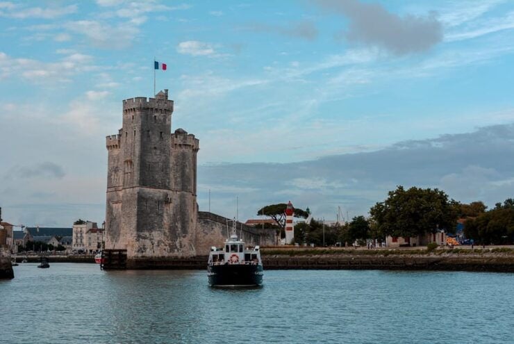 La Rochelle: Fort Boyard at Sunset (2h00) - Highlights of the Sunset Cruise