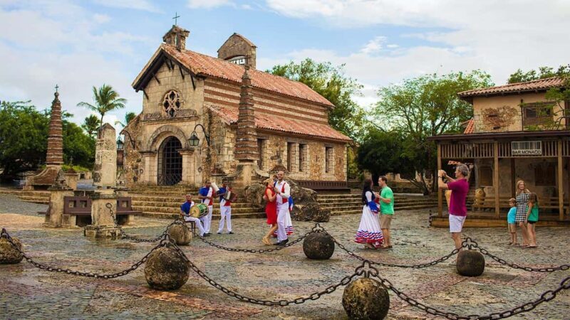 La Romana: Catalina Island and Altos de Chavón Day Trip - Good To Know