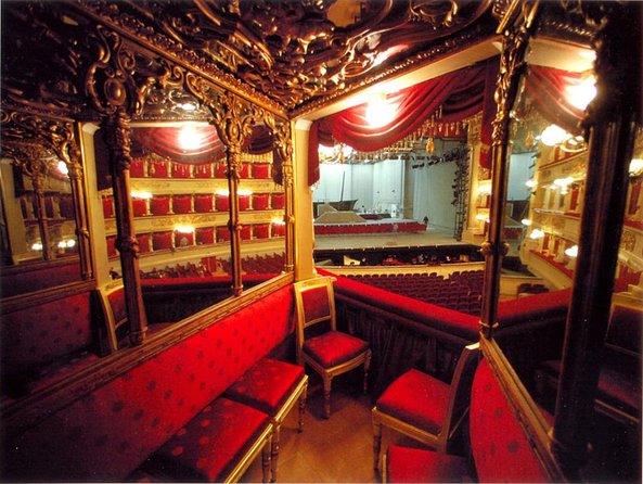 La Scala Theatre and Museum Tour in Milan With Private Guide - Select Date and Travelers