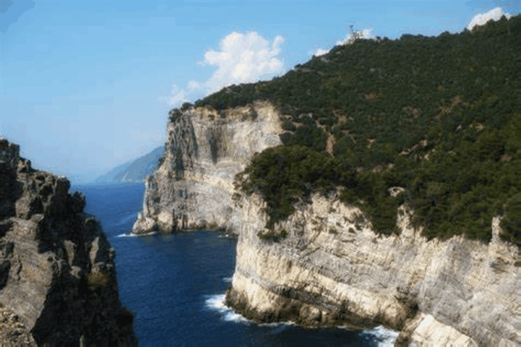 La Spezia, boat tour Portovenere, snorkeling and aperitivo - The Sum Up
