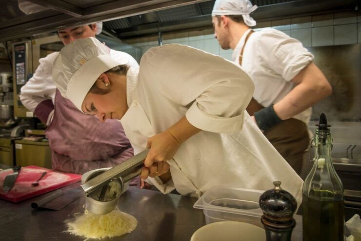 La Spezia: Market Visit and Seafood Cooking Class With Lunch - Booking Details