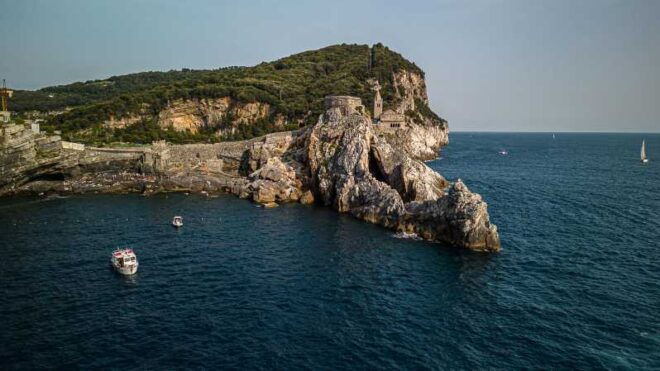 La Spezia: Private Boat Trip to the Islands With Meal on Board - Meal Options and Amenities