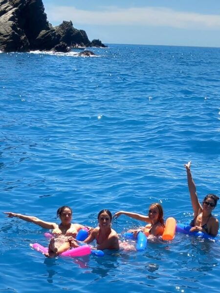 La Spezia: Private Boat Trip to the Islands With Meal on Board - What to Bring