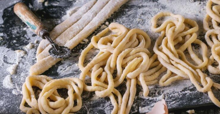 La Spezia: Small Group Pasta and Tiramisu Class - Experience Highlights