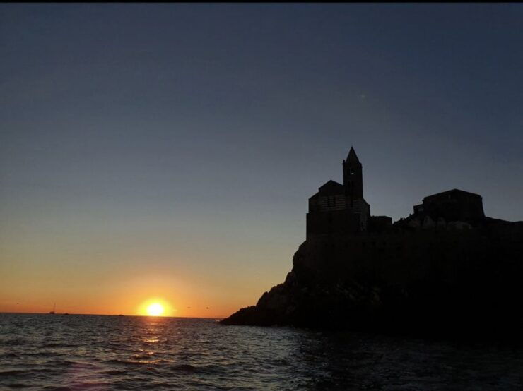 La Spezia: Sunset Boat Tour With Aperitivo and Snacks - Good To Know