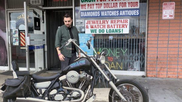 LA: West San Fernando Valley Guided Film Locations Tour - Capture Memorable Pictures