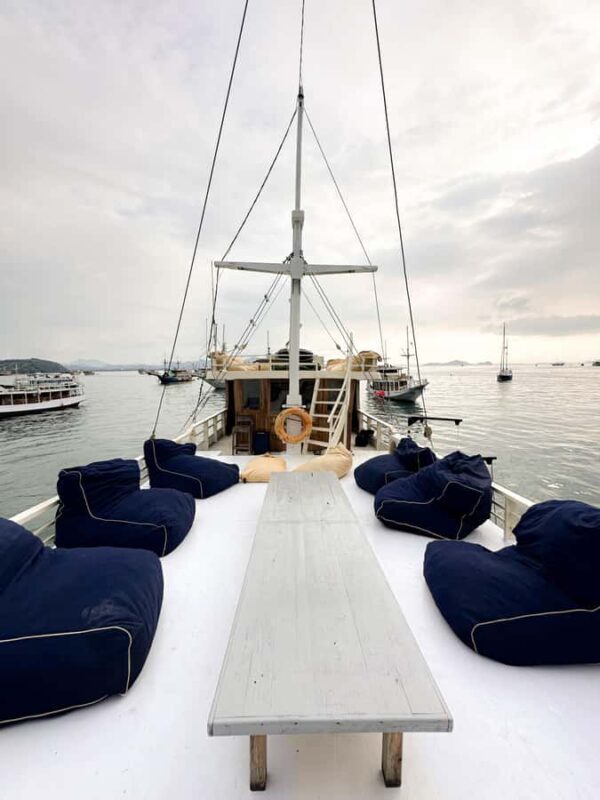 Labuan Bajo: 2 Nights Komodo Liveaboard on Phinisi Boat - The Value of the Experience