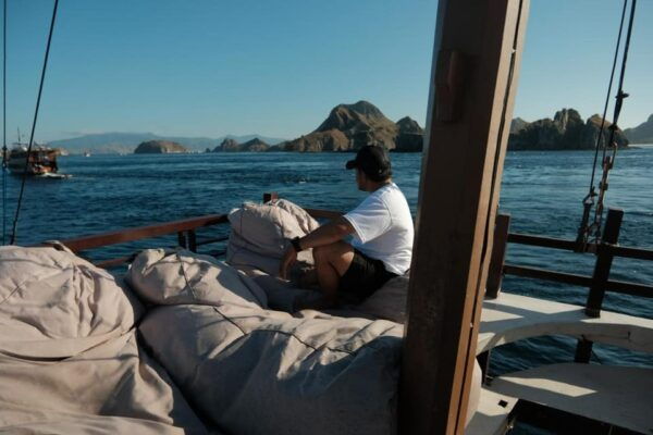 Labuan Bajo: 3-Day 2-Night Tour With Komodo and Pink Beach - Essential Tips for Travelers