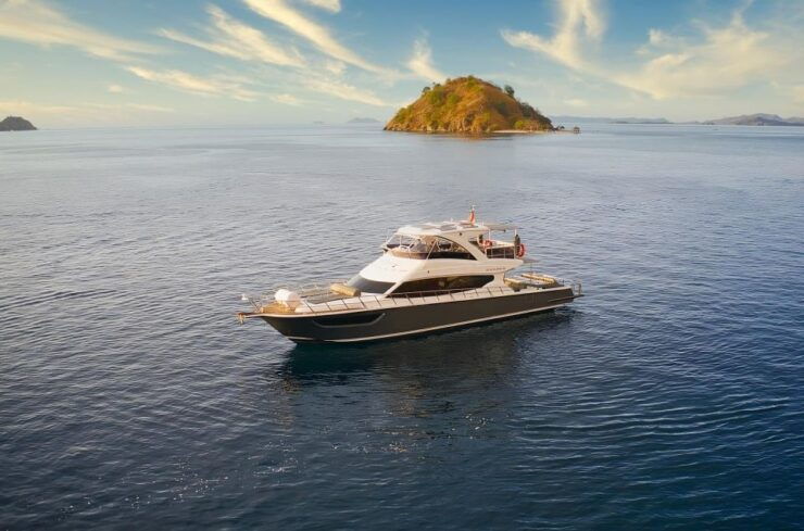 Labuan Bajo: a Day Tour of Komodo Island With 6 Destinations - Padar Island Trekking Experience