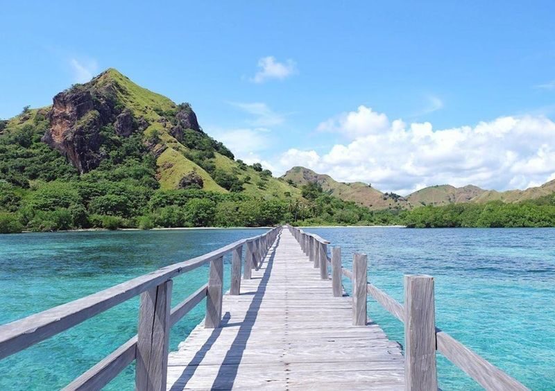 Labuan Bajo Half-Day Sunset Tour - Boat, crew and transfers: where details matter