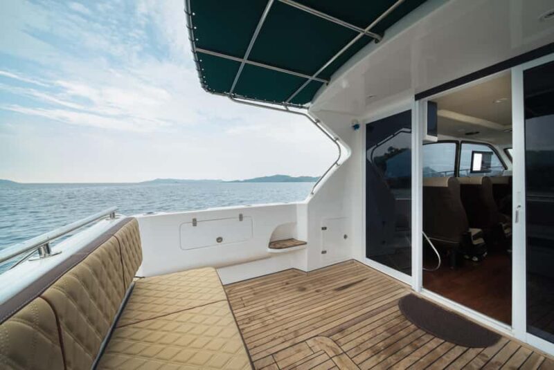 Labuan Bajo: Komodo National Park Full-Day Speedboat Tour - Logistics and Practical Tips