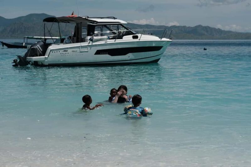 Labuan Bajo: Private Komodo & Island-Hop Yacht w/ Snorkel - The Sum Up