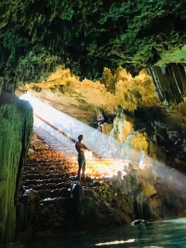 Labuan Bajo: Rangko Cave and Sand Island Half-Day Trip - Exploring the Itinerary in Detail