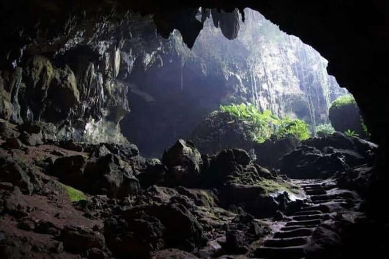 Labuan Bajo: Rangko Cave & Batu Cermin Cave and Sylvia Hill - Good To Know