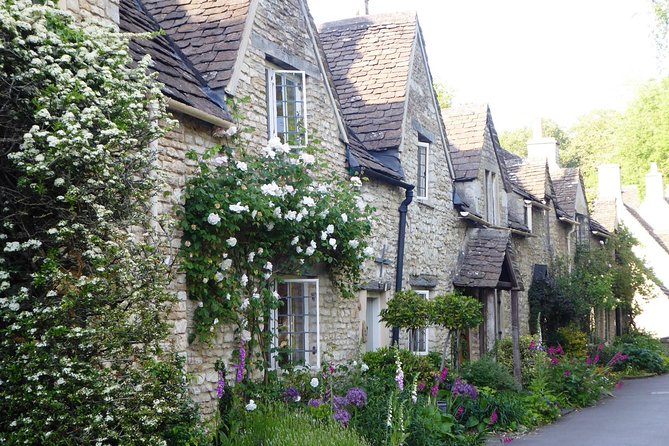 Lacock and Castle Combe - Afternoon Private Tour - Daniels Expertise and Storytelling
