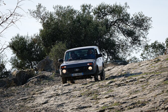 Lada Niva 4x4 Driving Experience - Dirt Roads and Scenic Routes
