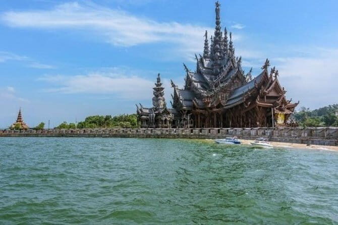 Laem Chabang to Bangkok Landmarks with Entrance Tickets & Lunch - Who Should Consider This Tour?