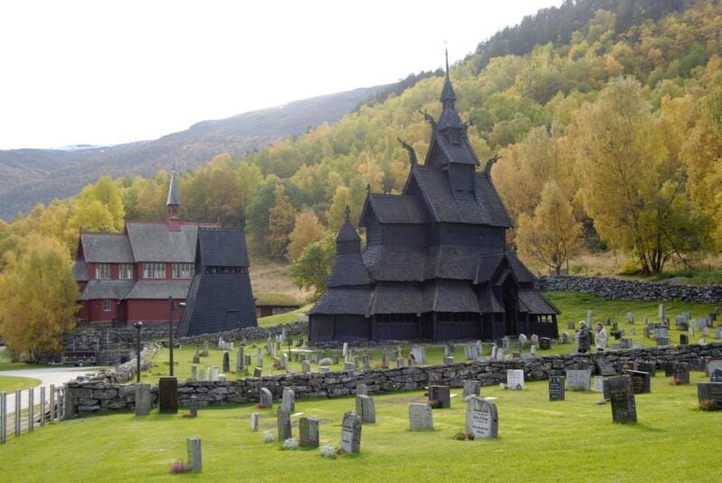 Lærdal: Guided Tour in Borgund Stave Church and Vindhella - Good To Know