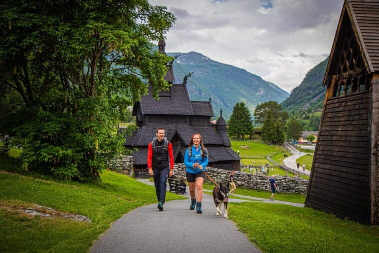 Lærdal: Guided Tour in Borgund Stave Church and Vindhella - Practical Details and Tips