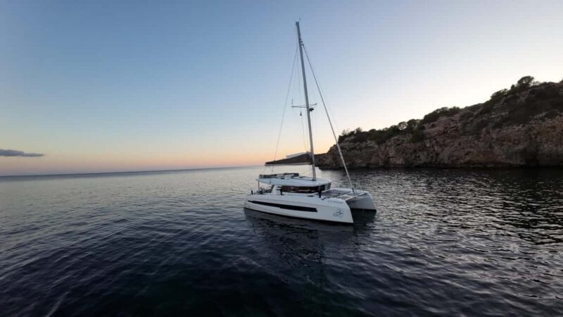 Lagos: Cliffs and Secret Caves in a Cervetti 44 Sail - The Experience in Detail