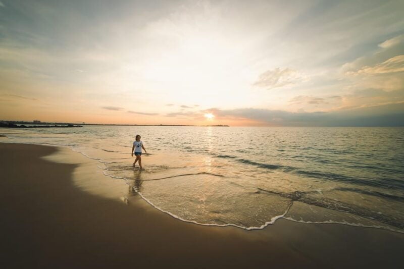 Lagos: Ladies' Beach Escape with Cocktails, Massage & Photos - The Added Touches: Drinks and Massage