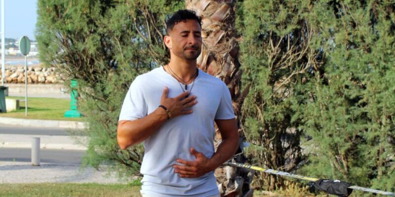 Lagos: Slacklining Made Easy | Yoga & Slacklining - Good To Know