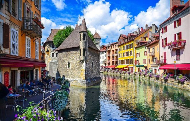 Lake Annecy Day Trip From Geneva - Visiting Château De Montrottier