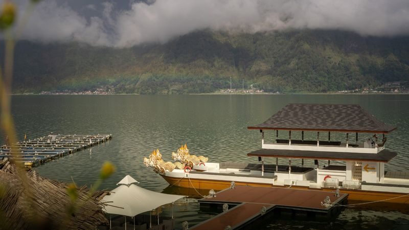 Lake Batur Sightseeing Cruise with Royal Songan Cruise in Kintamani - A short cruise beneath Mount Batur