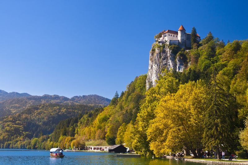 Lake Bled and Triglav National Park: A Day Trip from Ljubljana - Lake Bled: island, castle and cake