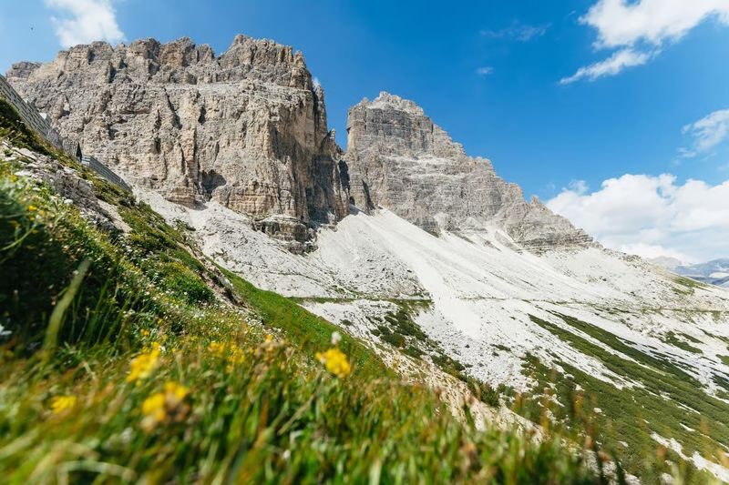 Lake Braies & Dolomites Full-Day Small Group Tour - Timing, meeting point and what to bring