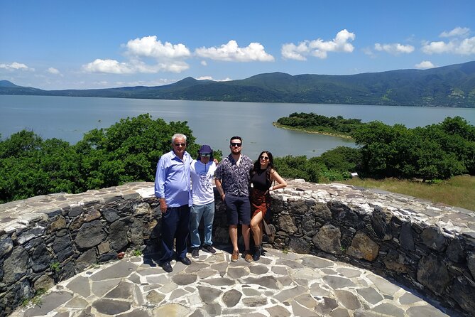 Lake Chapala Tour: Mezcala Island & Ajijic With a Local Expert - Chapala: Colonial Architecture and Handicraft Market