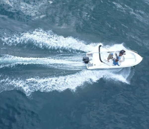 Lake Como: 1 Hour Boat Rental Without a License - Booking Process