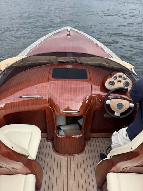 Lake Como 1 hour Luxury Private Boat Tour with driver - Practical Tips for Your Lake Como Private Boat Tour
