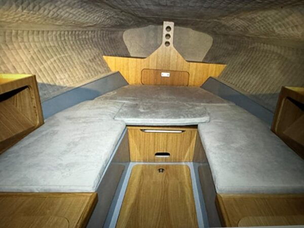 Lake Como 1 Hour Luxury Private Boat Tour With Driver - Frequently Asked Questions