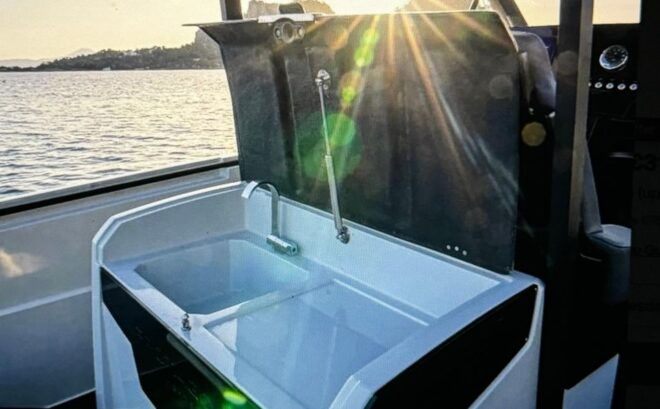 Lake Como: 2 Hour Private Boat Tour With Driver - Meeting Point