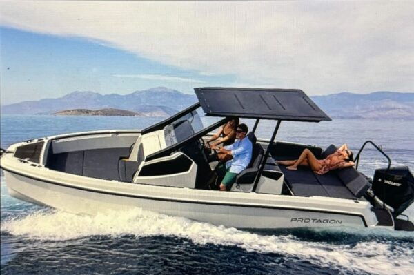 Lake Como: 2 Hour Private Boat Tour With Driver - The Sum Up