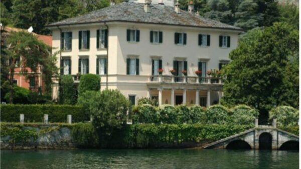 Lake Como: 4 Hours Private Boat Tour With Expert Local Guide - Logistics and Meeting Point