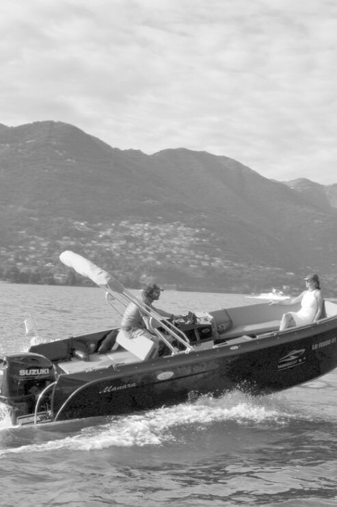 Lake Como: Boat Ride With an Elegant Black Boat - Good To Know