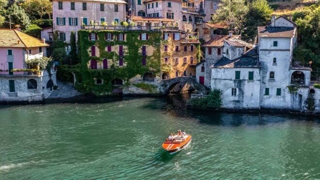 Lake Como: Classic Speedboat Private Tour - History and Sightseeing