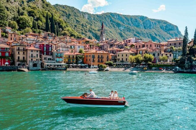 Lake Como: Classic Speedboat Private Tour With Lunch - Tour Description