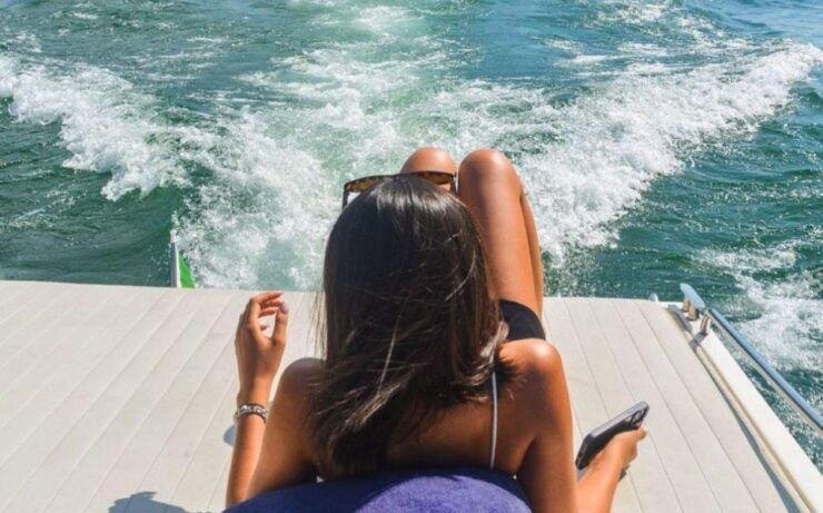 Lake Como: Exclusive Villas Tour by Private Boat - Tour Highlights
