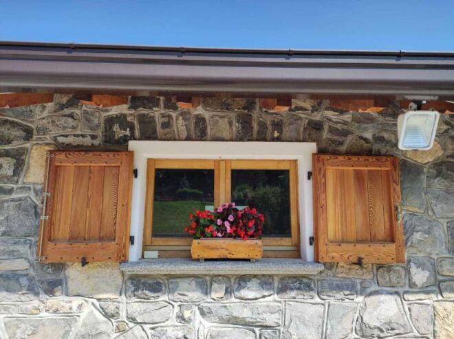 Lake Como: Ortanella Guided Hike With Lunch at Agrofarm - Ortanella Village Exploration